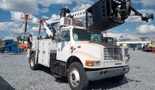 INTERNATIONAL 4900 INTERNATIONAL 4900