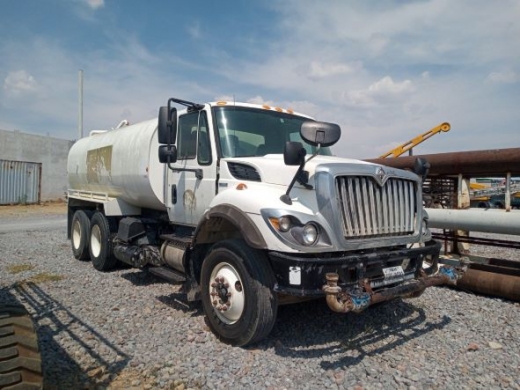 INTERNATIONAL 4400