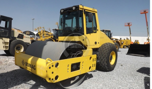 BOMAG BW211D-40