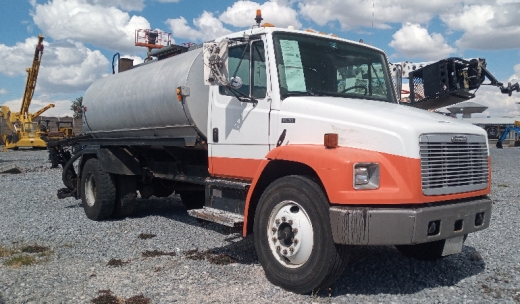 Camiones FREIGHTLINER LLC FL70